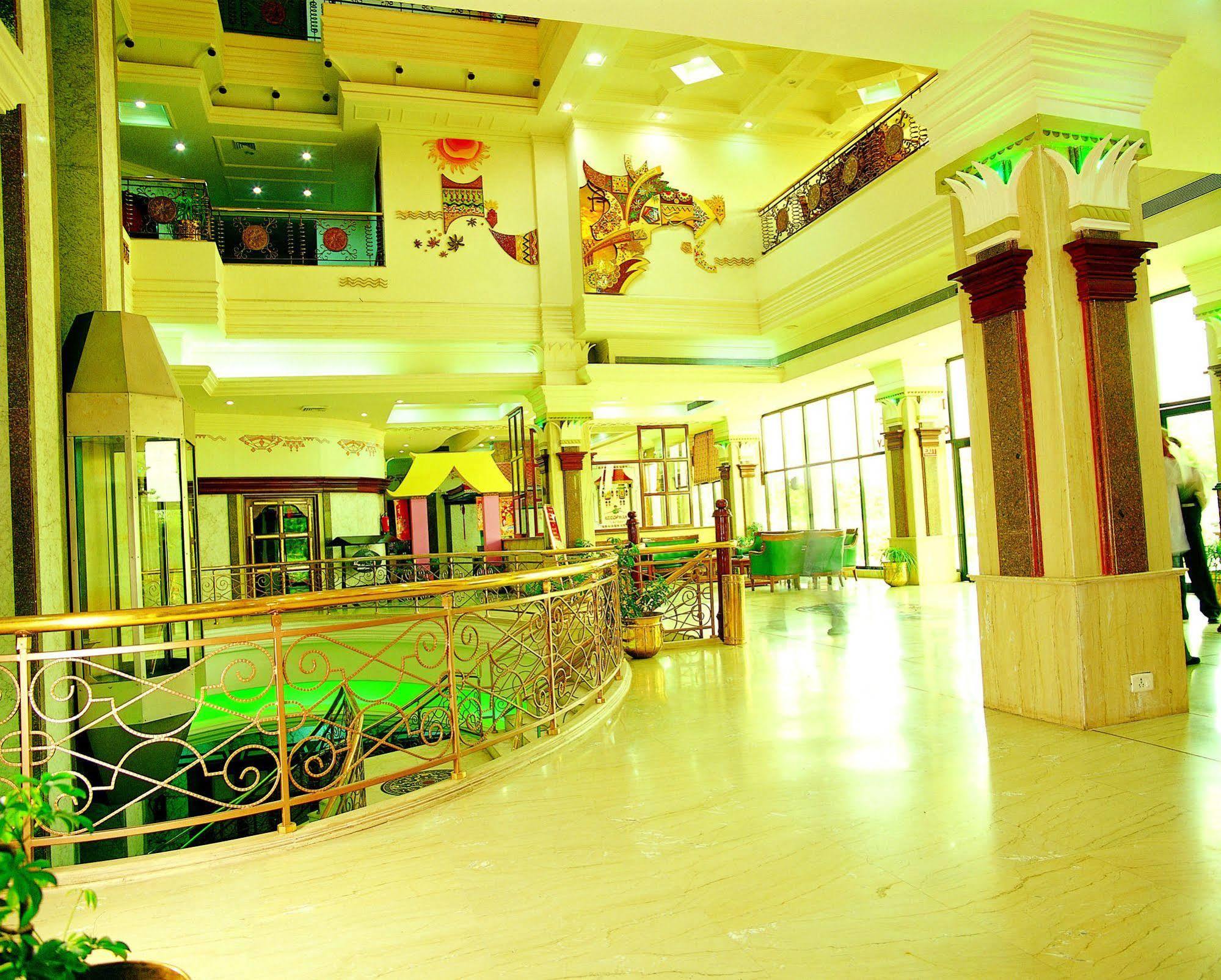 Kc Cross Road Hotel Panchkula Exterior photo